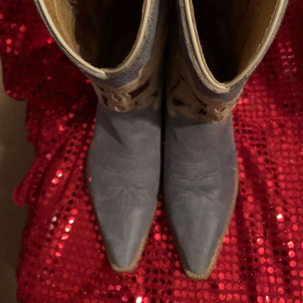 Women’s Justin Brand Boots.